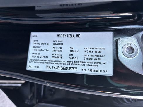 Used 2019 Tesla Model 3 image 32