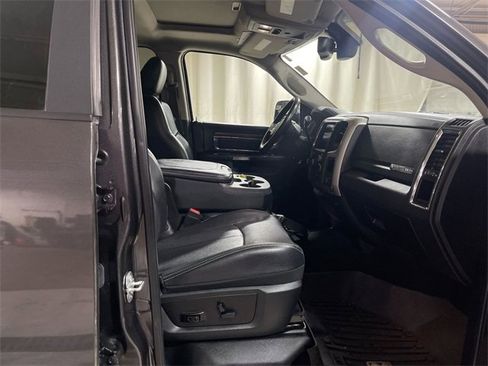 Used 2018 RAM 2500 Laramie image 24