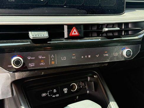 Used 2025 Kia K5 LXS image 11