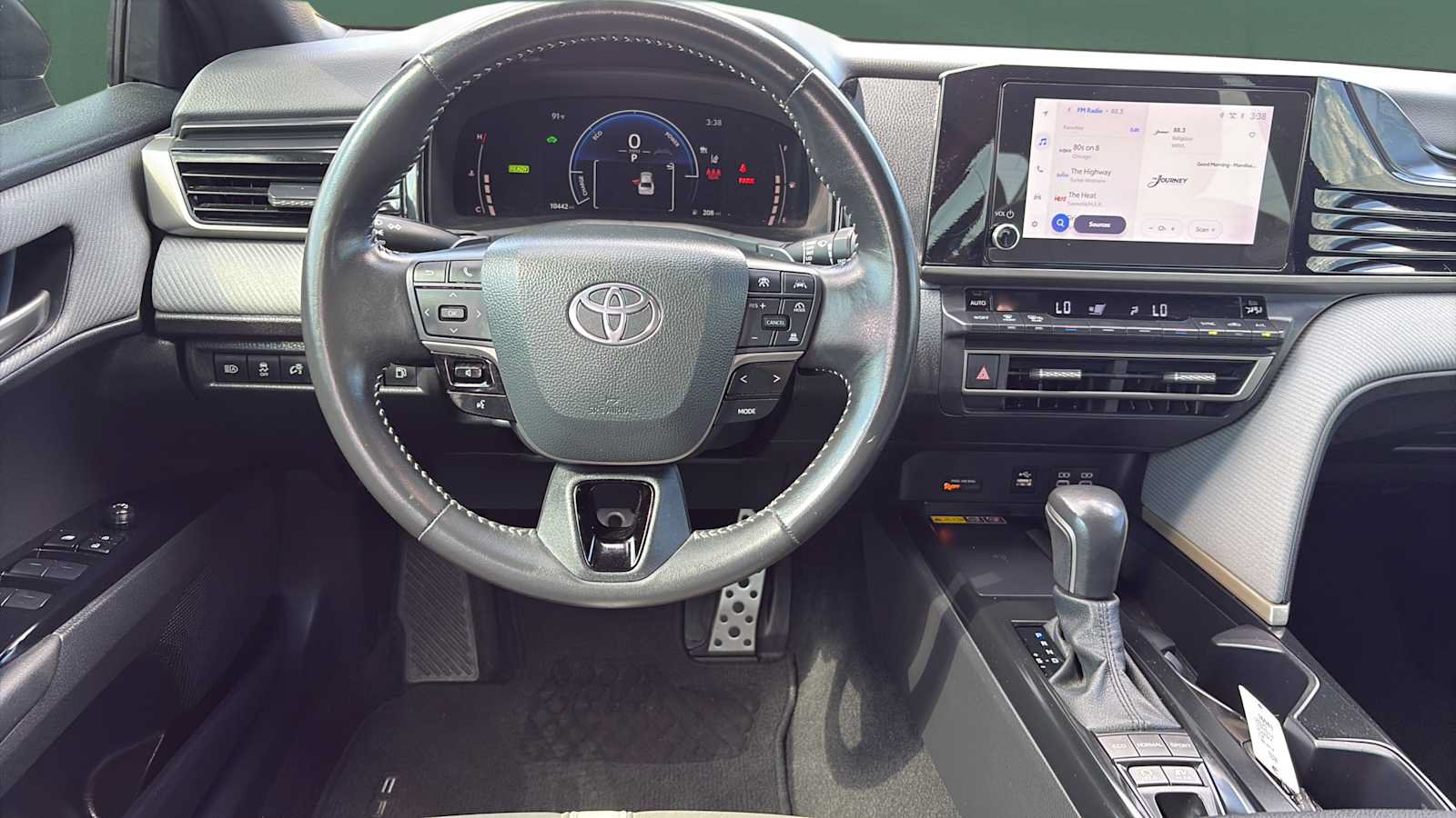 Used 2025 Toyota Camry SE FWD image 20