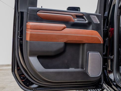 Used 2025 GMC Sierra 2500 Denali Ultimate image 38