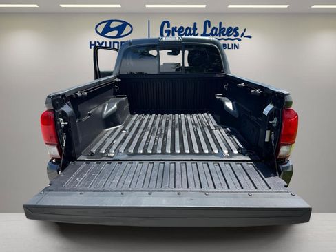 Used 2022 Toyota Tacoma SR AWD/4WD image 11