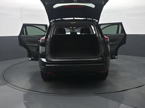 Used 2026 Nissan Rogue SV FWD image 39