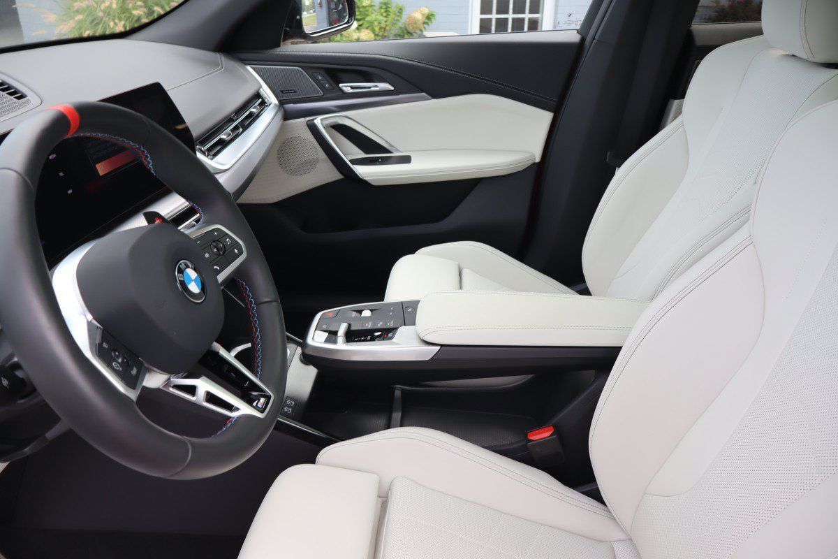 Used 2026 BMW X2 M35i AWD/4WD image 25