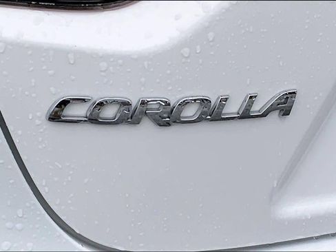 Used 2024 Toyota Corolla LE image 29