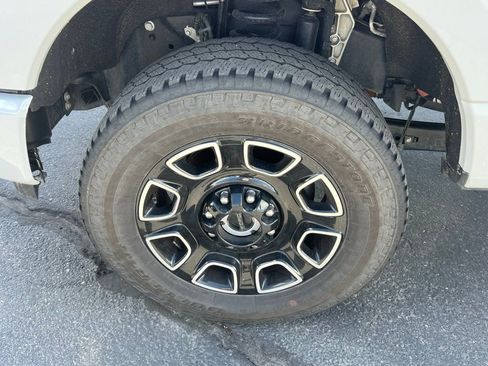 Used 2025 Ford F350 Platinum AWD/4WD image 12