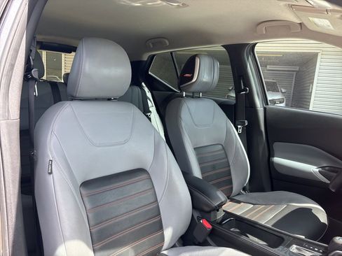 Used 2023 Nissan Kicks SR image 16