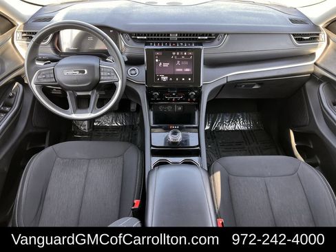 Used 2023 Jeep Grand Cherokee L Laredo image 11