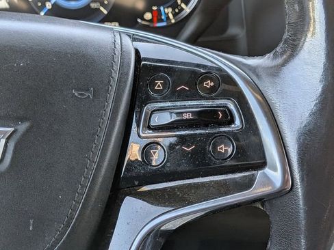 Used 2020 Cadillac Escalade Platinum image 21