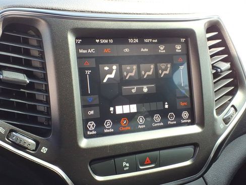 Used 2019 Jeep Cherokee Trailhawk w/ Cold Weather Group AWD/4WD image 18