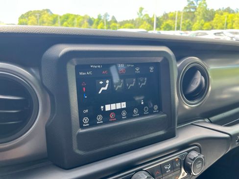 Used 2023 Jeep Wrangler Unlimited Sport AWD/4WD image 24