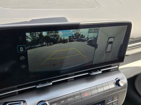 New 2026 Hyundai Kona Limited FWD image 11