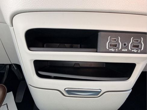 Used 2023 Chrysler Pacifica Touring-L FWD image 26