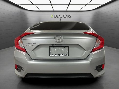 Used 2018 Honda Civic EX image 4
