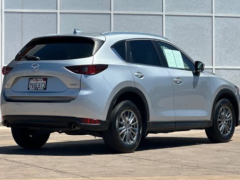 Used 2017 MAZDA CX-5 Sport AWD/4WD image 4