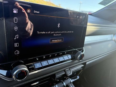 Certified 2024 Chevrolet Colorado LT w/ LT Convenience Package II image 28