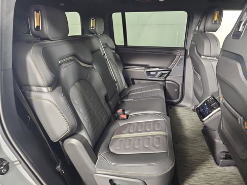 Used 2023 Rivian R1S Adventure image 23