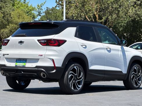 New 2026 Chevrolet TrailBlazer RS w/ Convenience Package AWD/4WD image 3