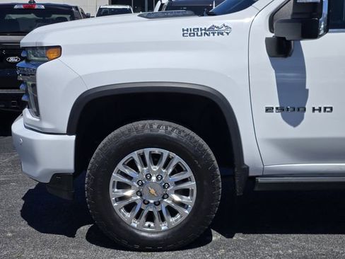Used 2022 Chevrolet Silverado 2500 High Country AWD/4WD image 8