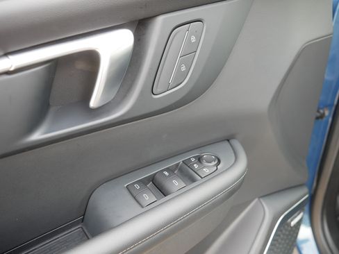 Used 2025 Buick Enclave Preferred image 19