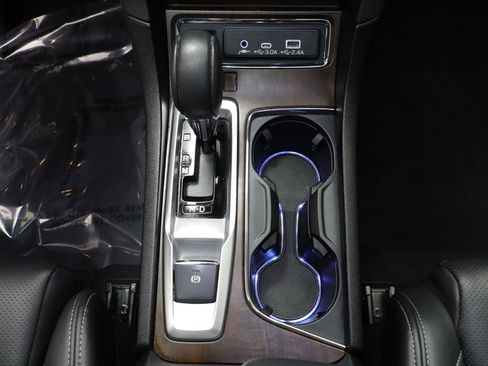 Used 2023 Subaru Ascent Touring image 13