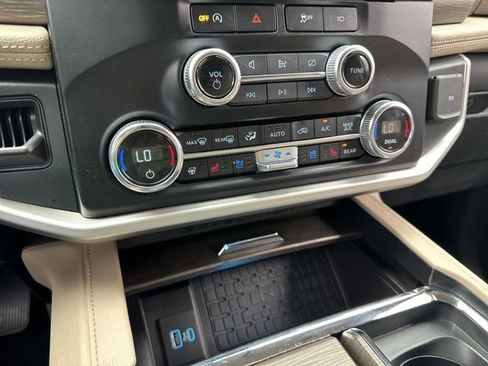 Used 2024 Ford Expedition Max Limited image 53