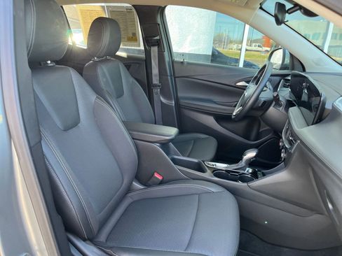 Used 2025 Buick Encore GX Preferred image 35