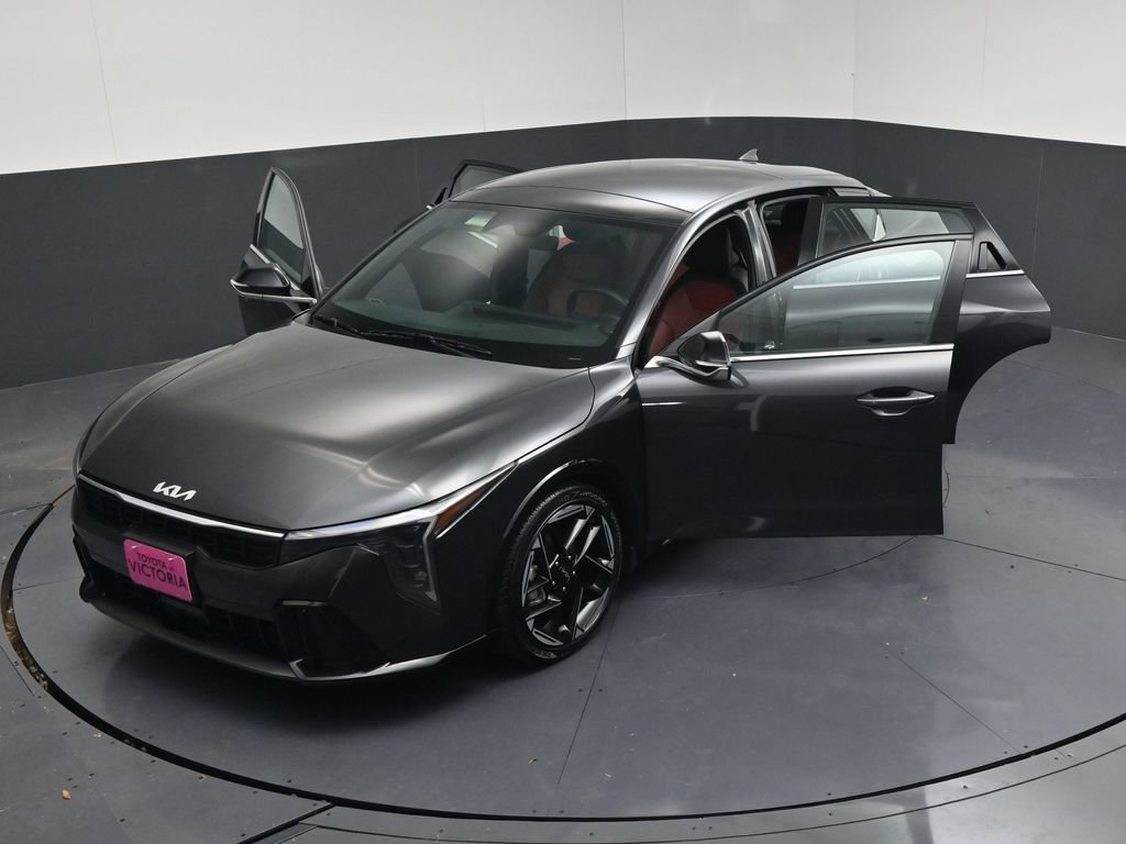 Used 2025 Kia K4 GT-Line w/ GT-Line Premium Package FWD image 16
