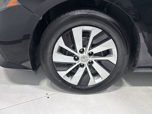 Used 2022 Nissan Altima 2.5 S FWD image 4