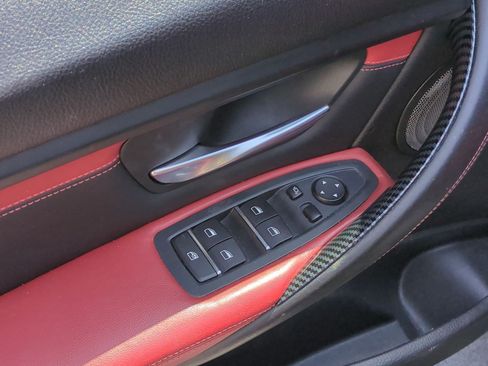 Used 2018 BMW M3 RWD image 15