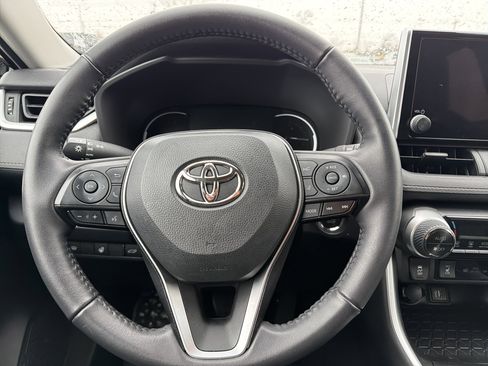 Used 2023 Toyota RAV4 XLE image 13