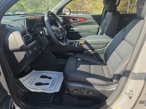 New 2026 Chevrolet Traverse Z71 w/ Enhanced Driving Package AWD/4WD image 10