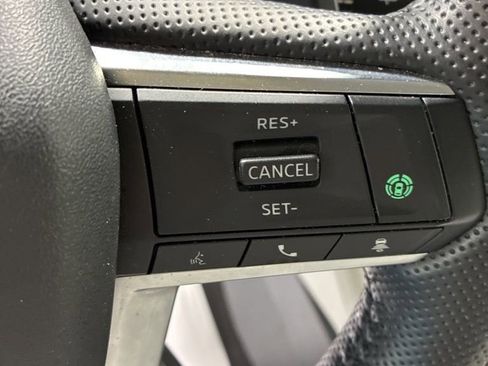 Used 2025 Mitsubishi Outlander SEL AWD/4WD image 18
