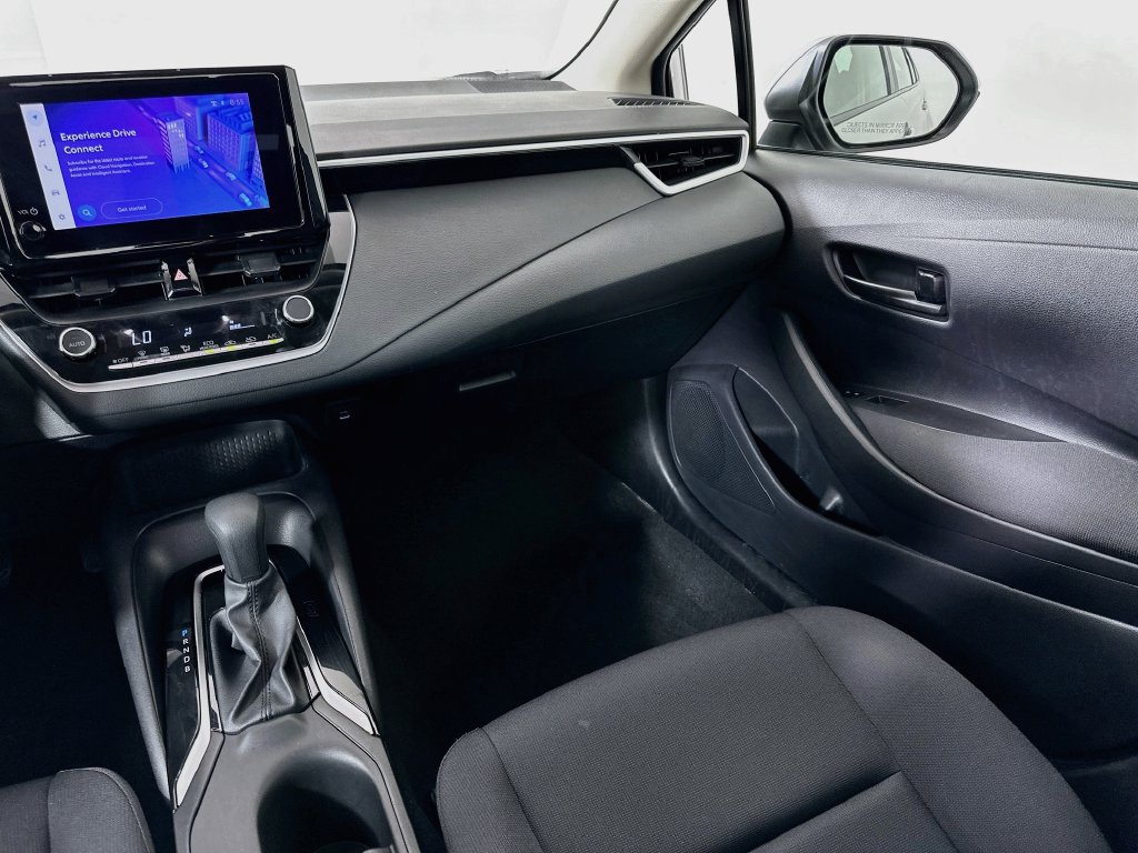 Used 2025 Toyota Corolla LE FWD image 22