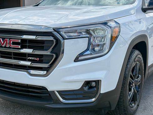 Used 2022 GMC Terrain AT4 AWD/4WD image 9