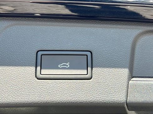 New 2026 Volkswagen Atlas SE image 13