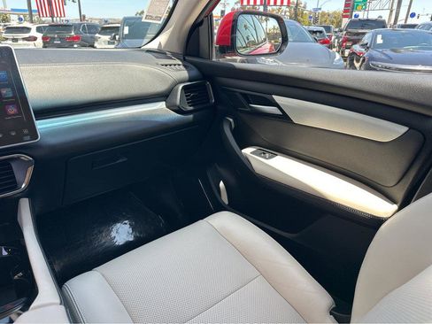 Used 2023 VinFast VF 8 Plus AWD/4WD image 18
