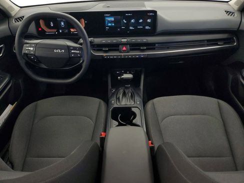 Used 2025 Kia K4 LXS image 15