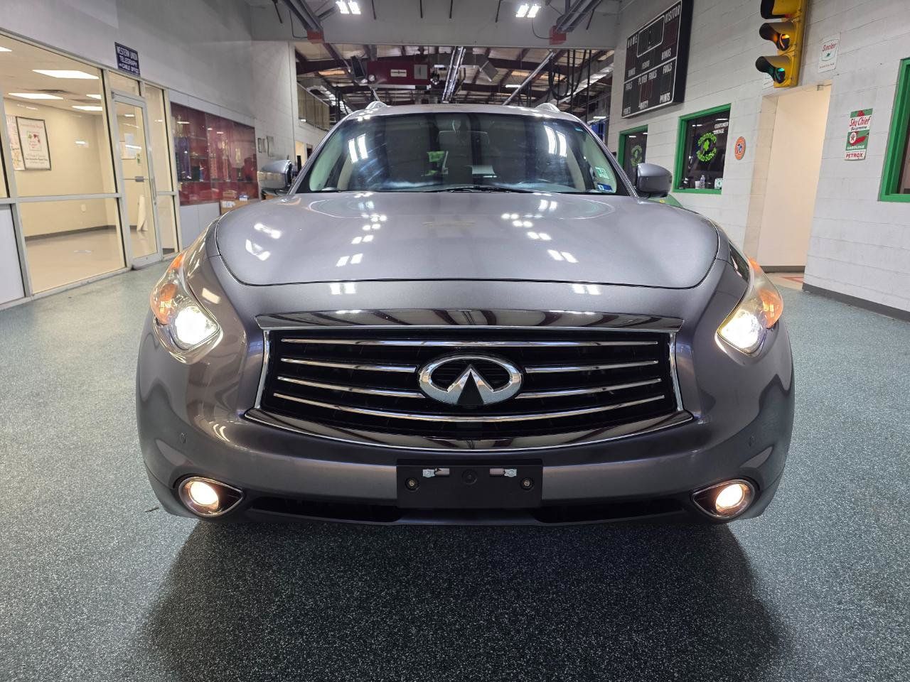 Used 2013 INFINITI FX37 AWD w/ Premium Pkg image 3