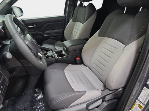 Certified 2025 Toyota Tacoma TRD Sport AWD/4WD image 11