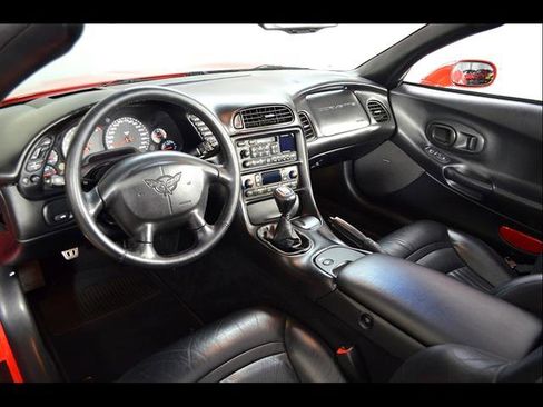 Used 1999 Chevrolet Corvette Convertible w/ Performance Handling Pkg RWD image 12
