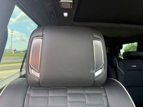 Certified 2025 Cadillac Escalade V AWD/4WD image 32