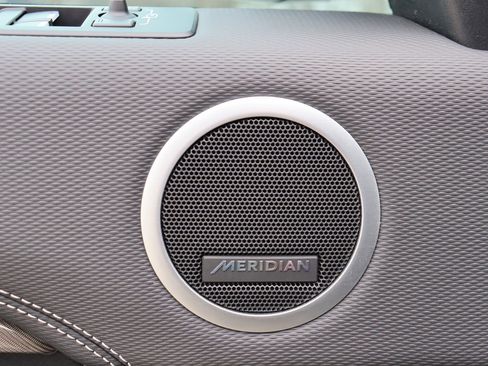 Used 2023 Land Rover Discovery S R-Dynamic image 26