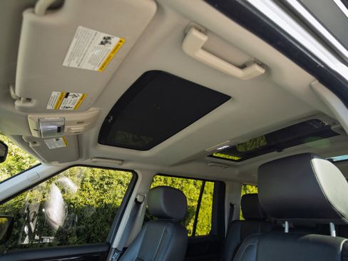 Used 2012 Land Rover LR4 HSE LUX image 18