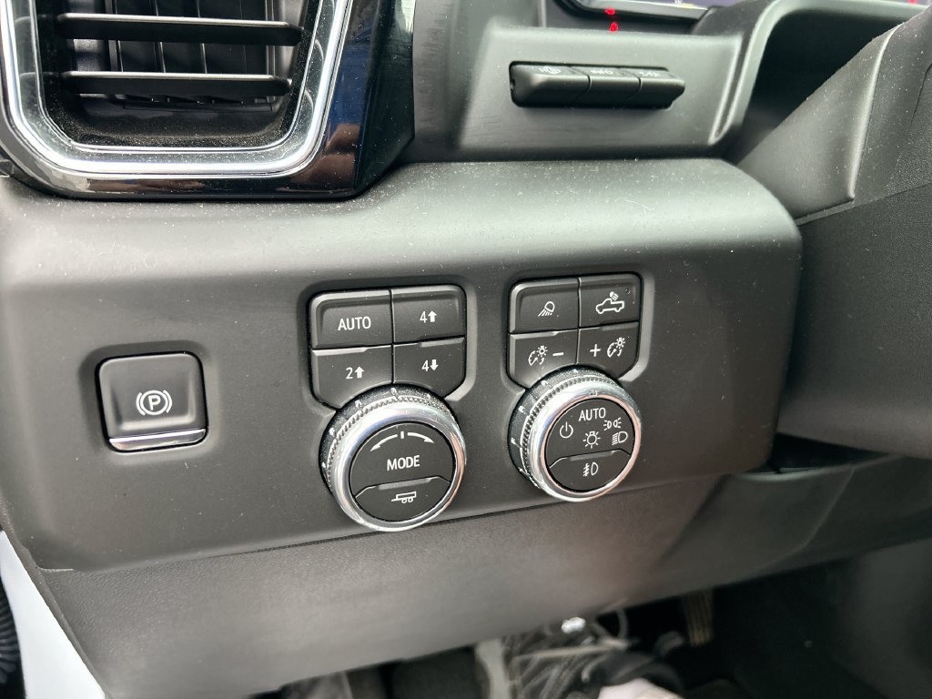 Used 2026 GMC Sierra 1500 Denali w/ Technology Package AWD/4WD image 22
