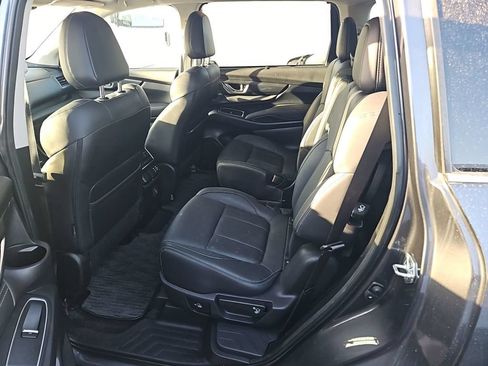 Used 2023 Subaru Ascent Limited AWD/4WD image 5