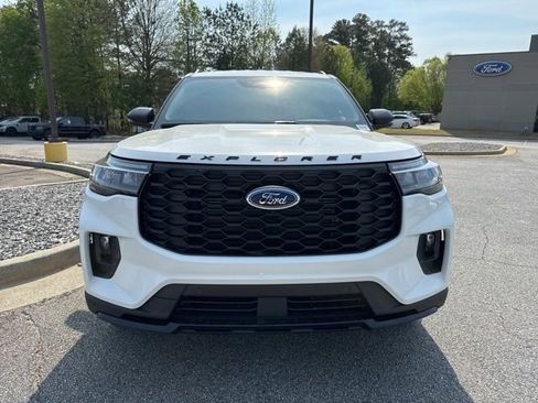 New 2026 Ford Explorer ST-Line image 4
