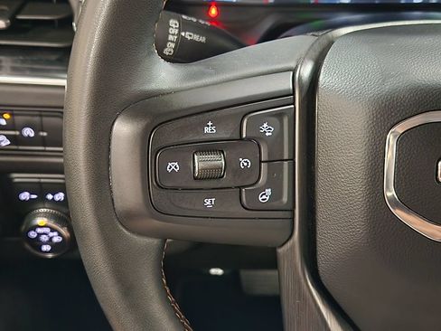 Used 2023 GMC Yukon AT4 AWD/4WD image 49