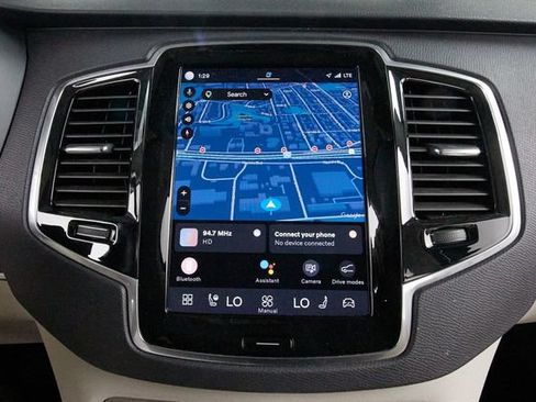 Used 2023 Volvo XC90 B6 Plus w/ Protection Package Premier AWD/4WD image 16