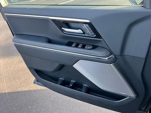 New 2025 GMC Sierra EV Denali image 28